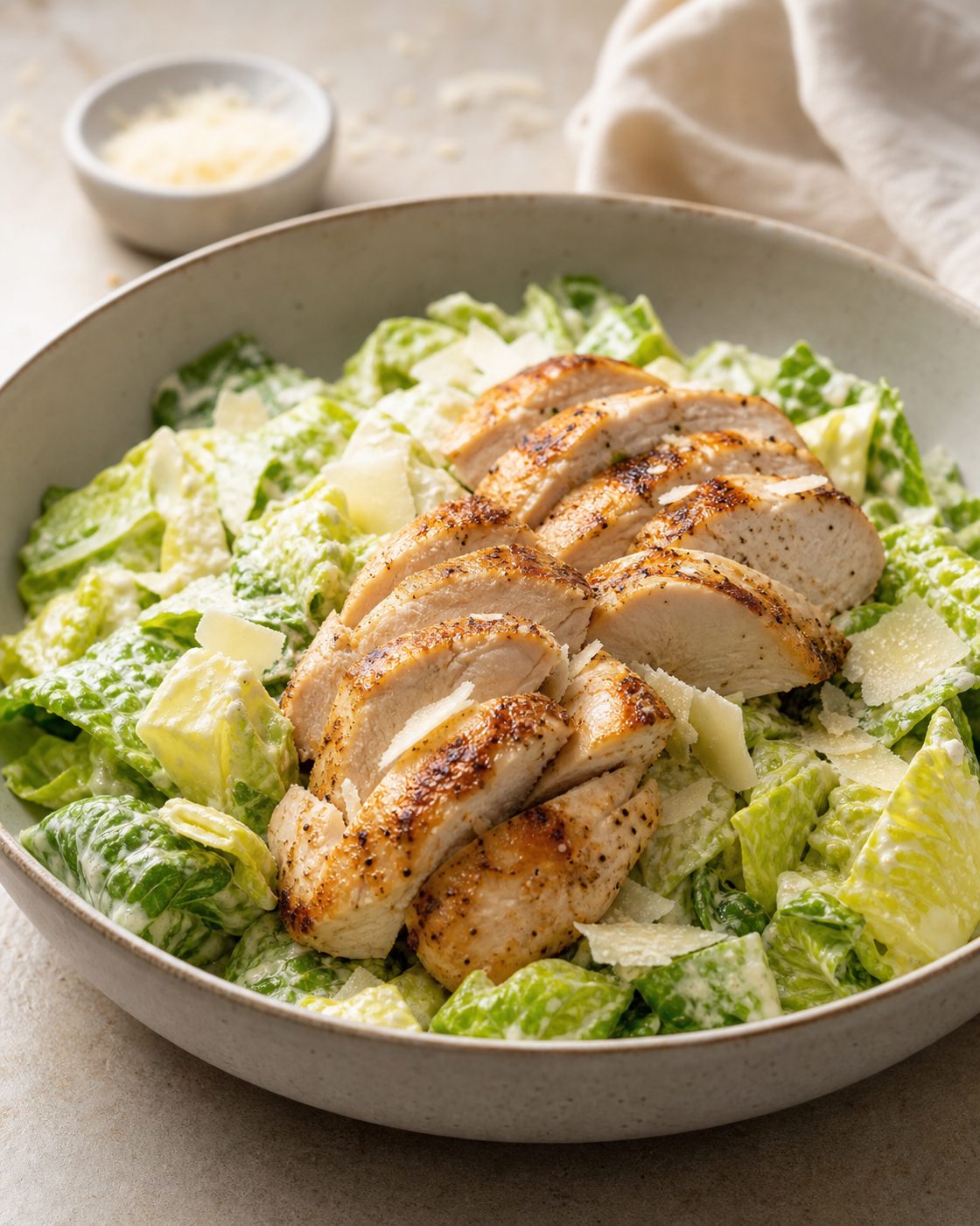Hähnchen-Caesar-Bowl