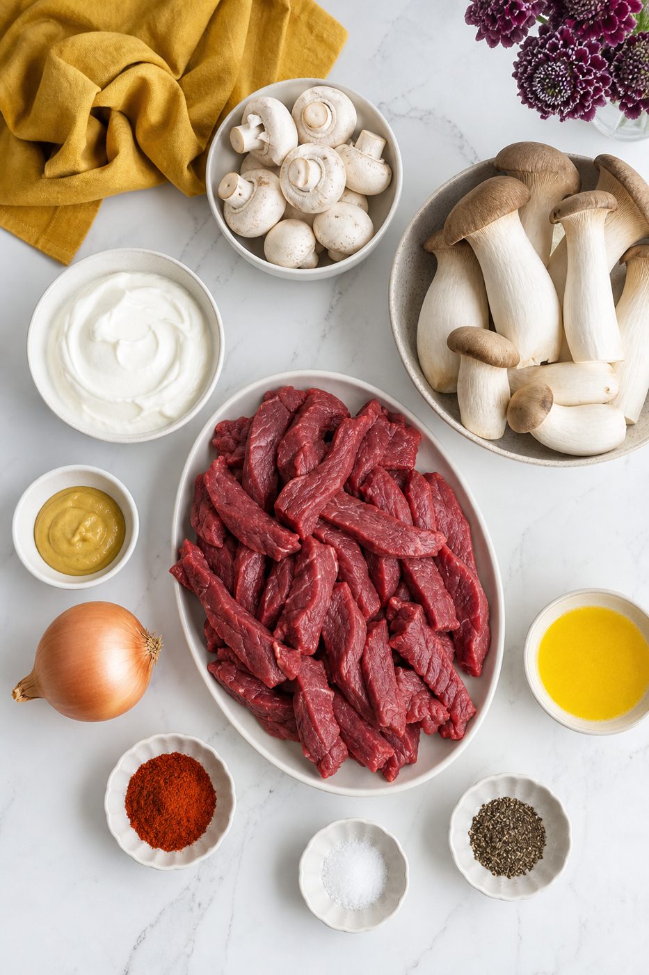 Zutaten für Beef Stroganoff mit Pilznudeln